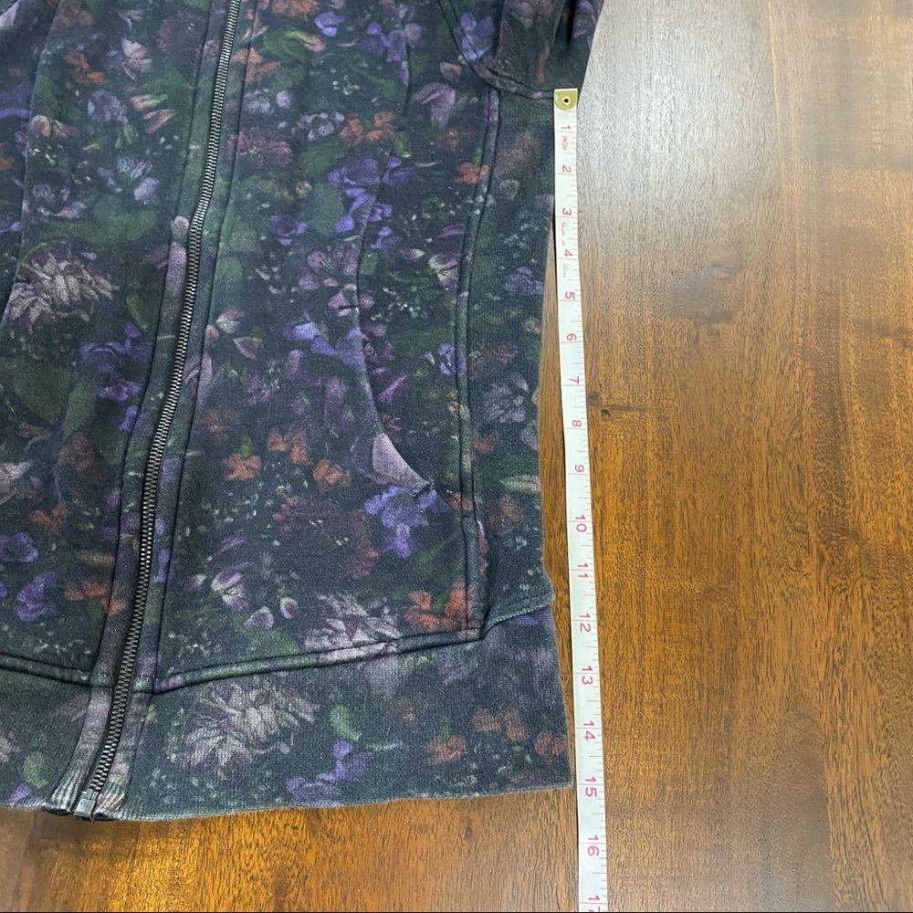 Lululemon Jacket - Picture 11 of 12